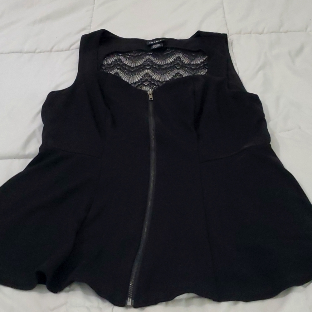 TORRID TANK | 00
